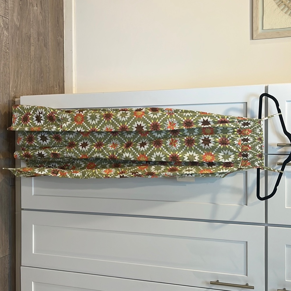 Never worn green pattern maxi dress